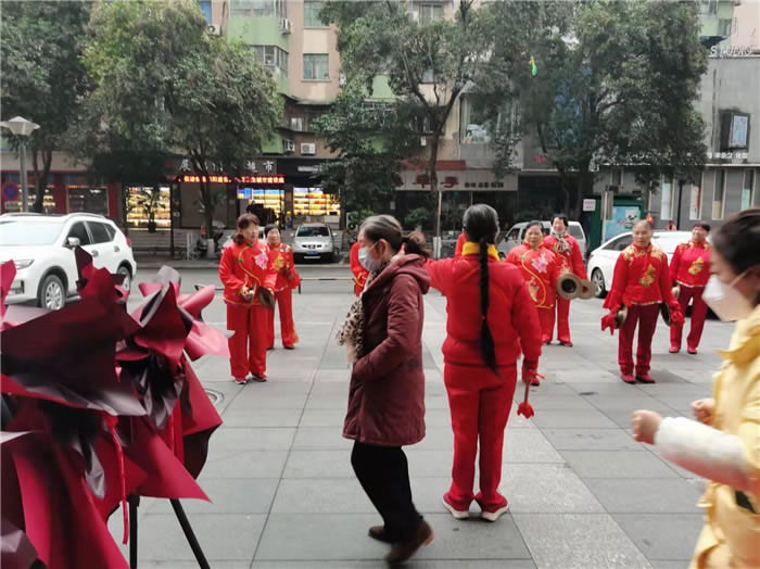 四川中青旅綿陽分社、綿陽市中旅假日旅行社、綿陽自來文化傳播有限公司24H自助售貨服務(wù)盛大開業(yè)