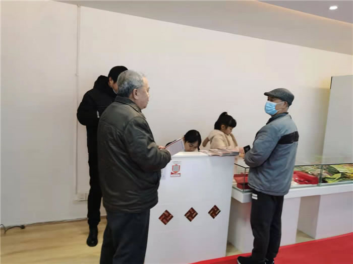 四川中青旅綿陽分社、綿陽市中旅假日旅行社、綿陽自來文化傳播有限公司24H自助售貨服務(wù)盛大開業(yè)