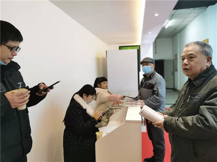 四川中青旅綿陽分社、綿陽市中旅假日旅行社、綿陽自來文化傳播有限公司24H自助售貨服務(wù)盛大開業(yè)